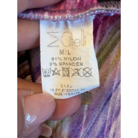 LiCi Fit Workout Set in Electric Sunset Butt scrunch Shorts and Halter Strappy B - Picture 16 of 16